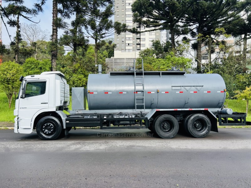 ATEGO 2425 3 EIXOS - 2011 - BENTO GONçALVES