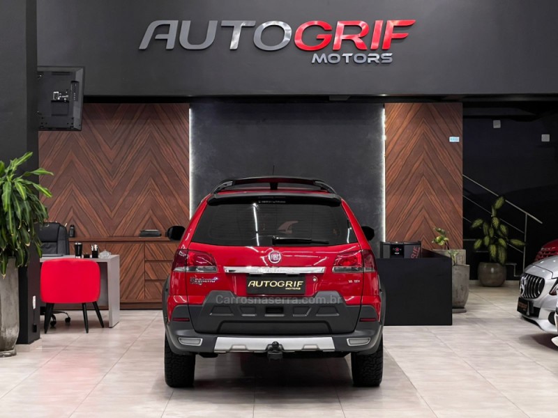 PALIO 1.8 MPI ADVENTURE LOCKER WEEKEND 8V FLEX 4P MANUAL - 2015 - CAMPO BOM