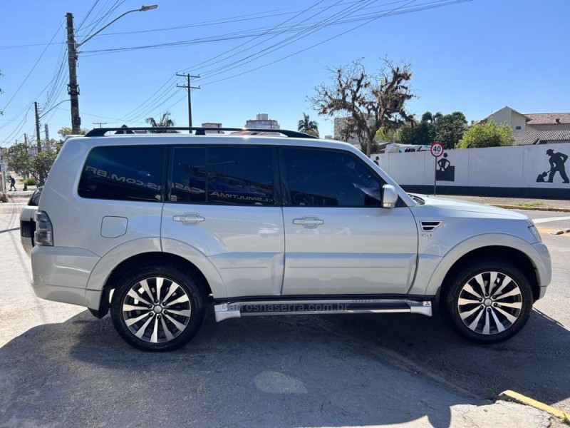 PAJERO FULL 3.2 HPE 4X4 16V TURBO INTERCOOLER DIESEL 4P AUTOMÁTICO - 2016 - VENâNCIO AIRES