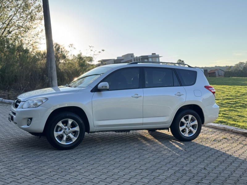 RAV4 2.4 4X2 16V GASOLINA 4P AUTOMÁTICO - 2011 - FLORES DA CUNHA