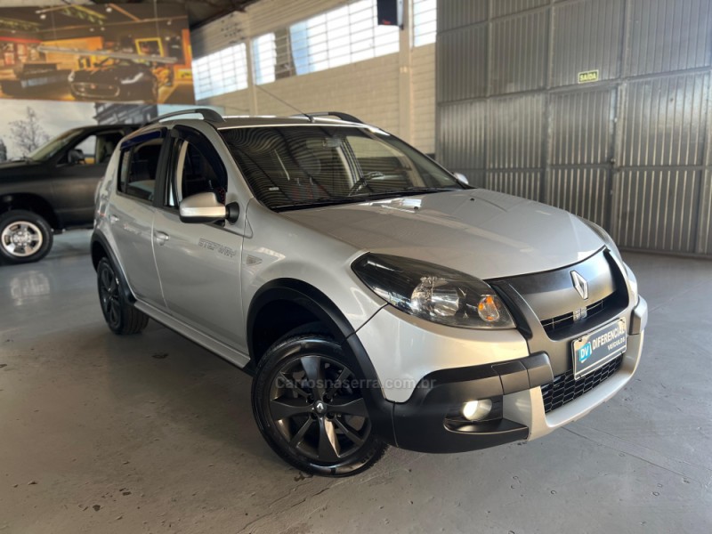 SANDERO 1.6 STEPWAY 8V FLEX 4P MANUAL - 2014 - CAXIAS DO SUL