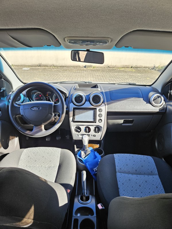 FIESTA 1.0 SE 8V FLEX 4P MANUAL - 2014 - FARROUPILHA