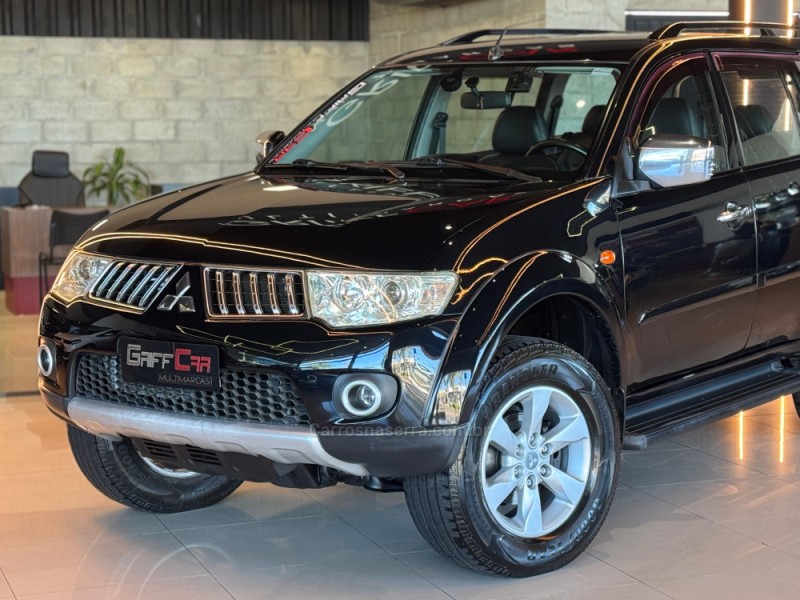 PAJERO DAKAR 3.2 HPE 4X4 7 LUGARES 16V TURBO INTERCOOLER DIESEL 4P AUTOMÁTICO - 2012 - DOIS IRMãOS