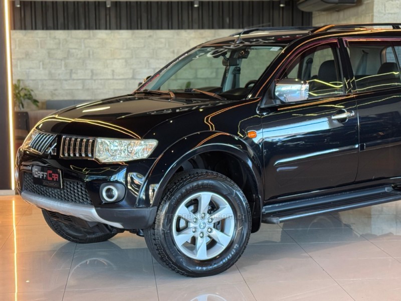 PAJERO DAKAR 3.2 HPE 4X4 7 LUGARES 16V TURBO INTERCOOLER DIESEL 4P AUTOMÁTICO - 2012 - DOIS IRMãOS