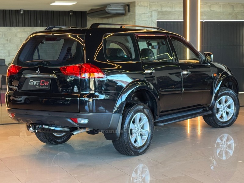 PAJERO DAKAR 3.2 HPE 4X4 7 LUGARES 16V TURBO INTERCOOLER DIESEL 4P AUTOMÁTICO - 2012 - DOIS IRMãOS