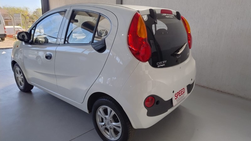QQ 1.0 MPFI ACT 12V GASOLINA 4P MANUAL - 2018 - SãO SEBASTIãO DO CAí