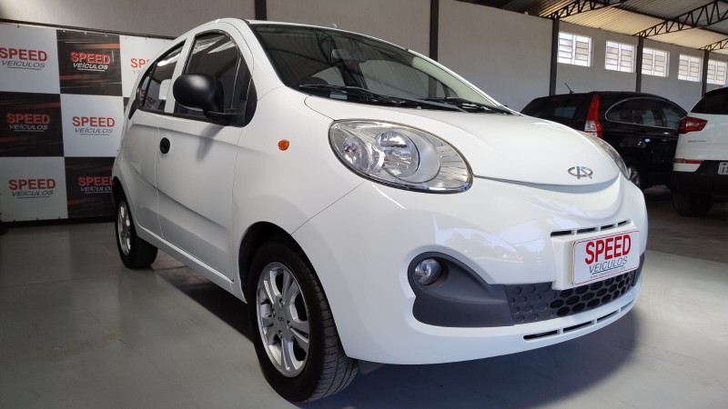 QQ 1.0 MPFI ACT 12V GASOLINA 4P MANUAL - 2018 - SãO SEBASTIãO DO CAí