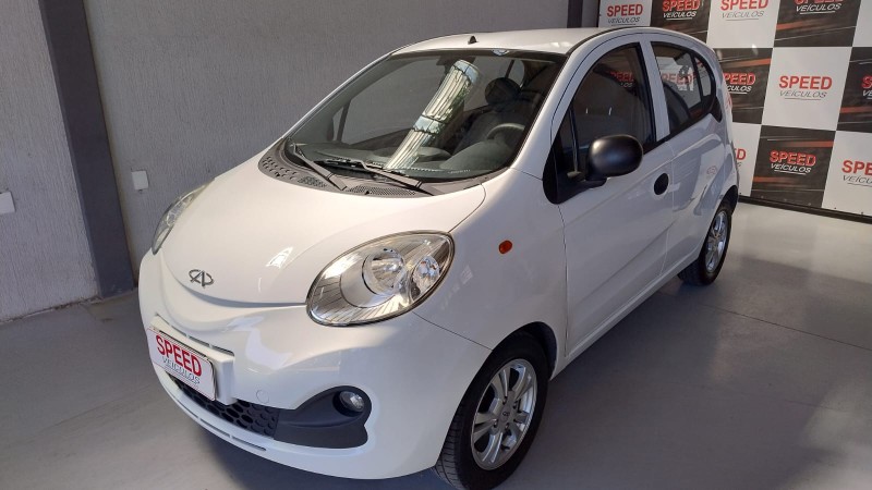 QQ 1.0 MPFI ACT 12V GASOLINA 4P MANUAL - 2018 - SãO SEBASTIãO DO CAí