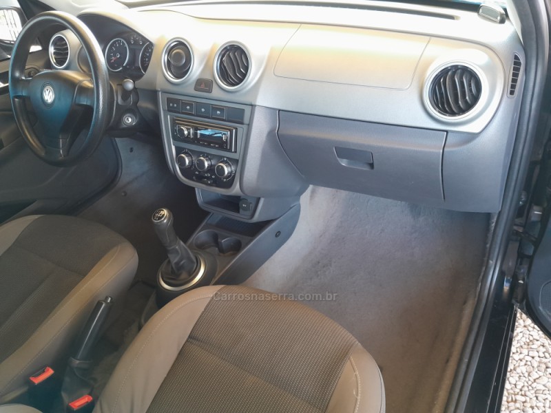 VOYAGE 1.6 MI COMFORTLINE 8V FLEX 4P MANUAL - 2010 - VERANóPOLIS