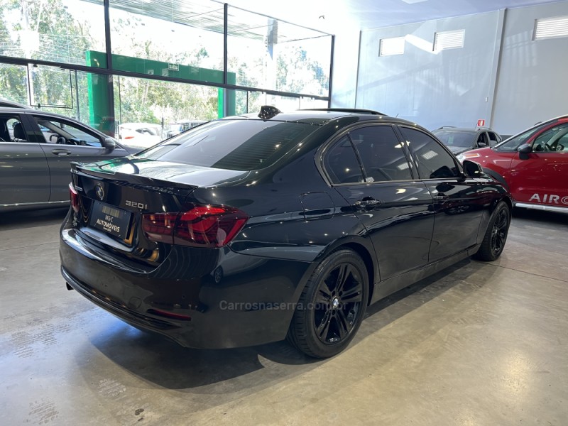 320I 2.0 16V TURBO ACTIVE FLEX 4P AUTOMÁTICO - 2017 - CAXIAS DO SUL