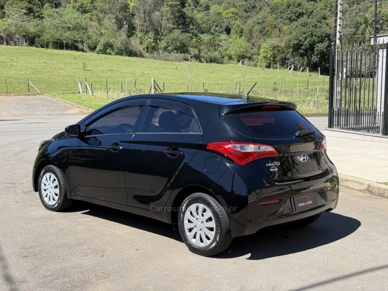 HB20 1.6 COMFORT PLUS 16V FLEX 4P MANUAL - 2015 - CAXIAS DO SUL