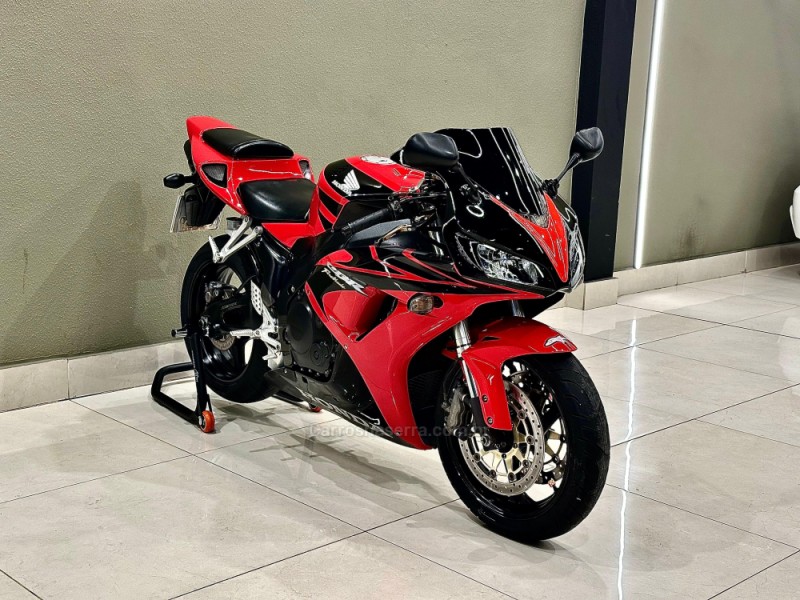 CBR 1000RR FIREBLADE - 2006 - CAXIAS DO SUL