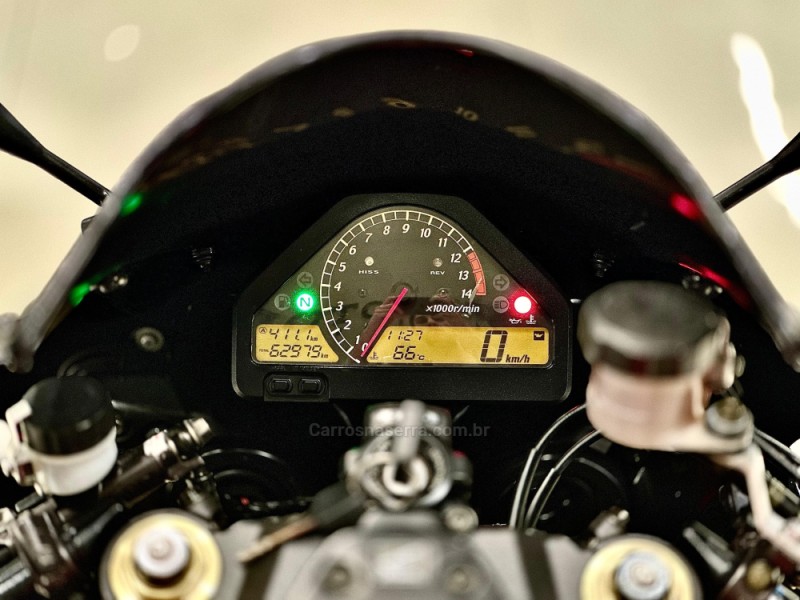 CBR 1000RR FIREBLADE - 2006 - CAXIAS DO SUL