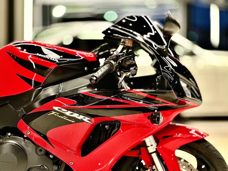 CBR 1000RR FIREBLADE - 2006 - CAXIAS DO SUL