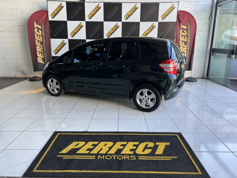 FIT 1.4 LXL 8V GASOLINA 4P AUTOMÁTICO - 2009 - PORTãO