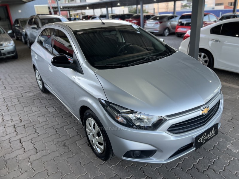 ONIX 1.4 ADVANTAGE 8V FLEX 4P AUTOMÁTICO - 2018 - BOM PRINCíPIO