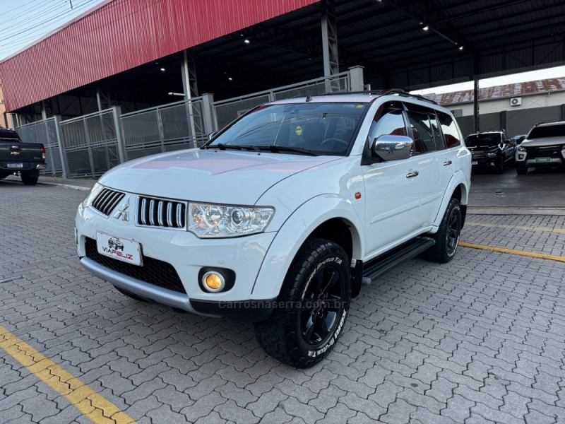 PAJERO 3.5 HPE 4X4 7 LUGARES V6 24V FLEX 4P AUTOMÁTICO - 2013 - FELIZ
