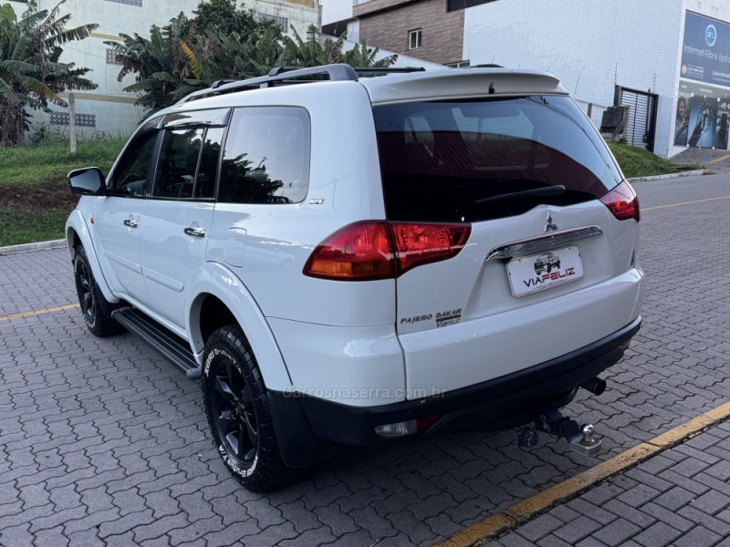PAJERO 3.5 HPE 4X4 7 LUGARES V6 24V FLEX 4P AUTOMÁTICO - 2013 - FELIZ