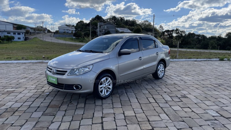VOYAGE 1.6 MI 8V FLEX 4P MANUAL - 2013 - VILA FLORES