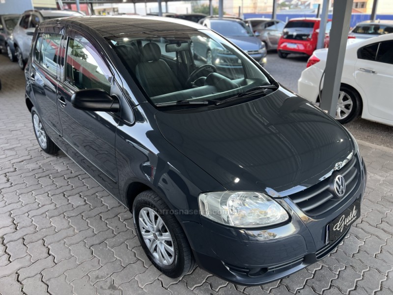 FOX 1.0 MI 8V FLEX 4P MANUAL - 2009 - BOM PRINCíPIO