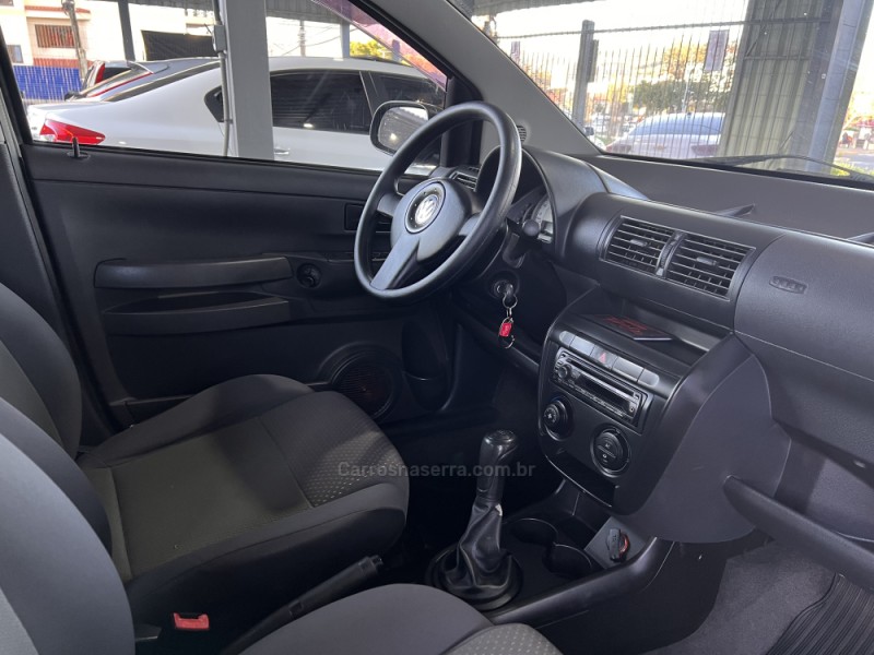 FOX 1.0 MI 8V FLEX 4P MANUAL - 2009 - BOM PRINCíPIO