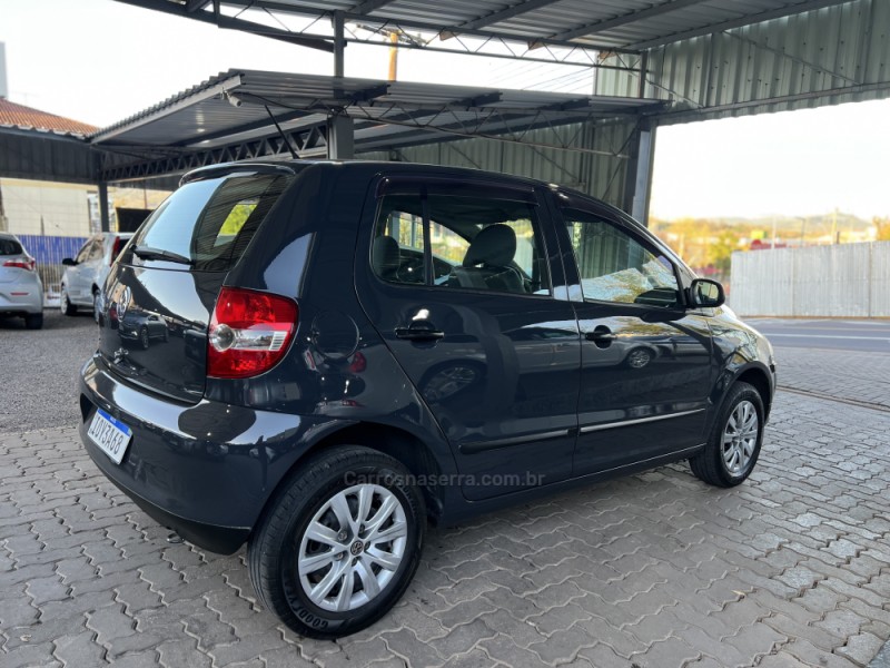 FOX 1.0 MI 8V FLEX 4P MANUAL - 2009 - BOM PRINCíPIO