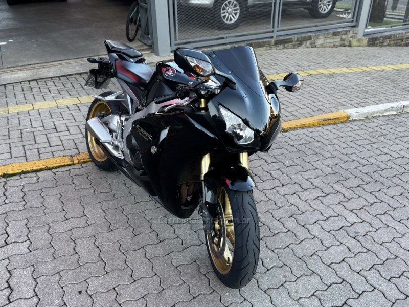 CBR 1000RR ABS - 2010 - FELIZ