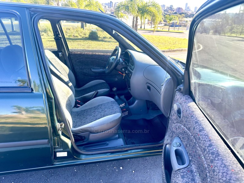 FIESTA 1.0 MPI GL CLASS 8V GASOLINA 4P MANUAL - 2001 - CAXIAS DO SUL