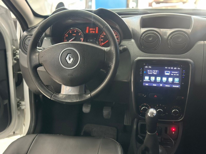 DUSTER 1.6 DYNAMIQUE 4X2 16V FLEX 4P MANUAL - 2014 - CAXIAS DO SUL