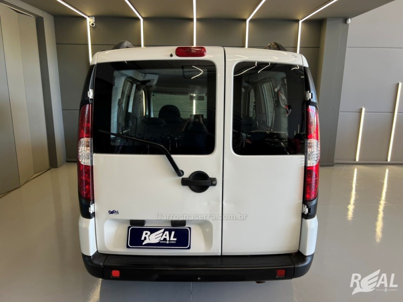 DOBLÓ 1.4 MPI ELX 8V FLEX 4P MANUAL - 2011 - SAPIRANGA