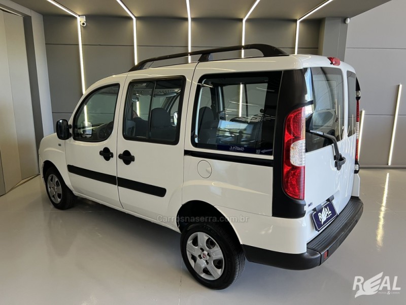 DOBLÓ 1.4 MPI ELX 8V FLEX 4P MANUAL - 2011 - SAPIRANGA