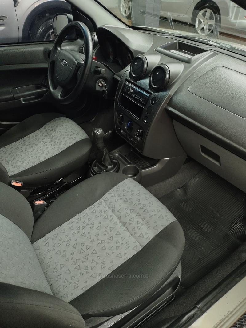 FIESTA 1.6 MPI SEDAN 8V FLEX 4P MANUAL - 2012 - CAXIAS DO SUL