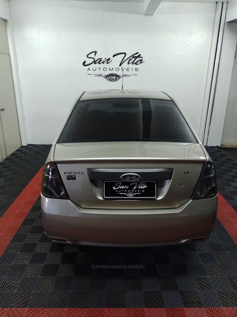 FIESTA 1.6 MPI SEDAN 8V FLEX 4P MANUAL - 2012 - CAXIAS DO SUL