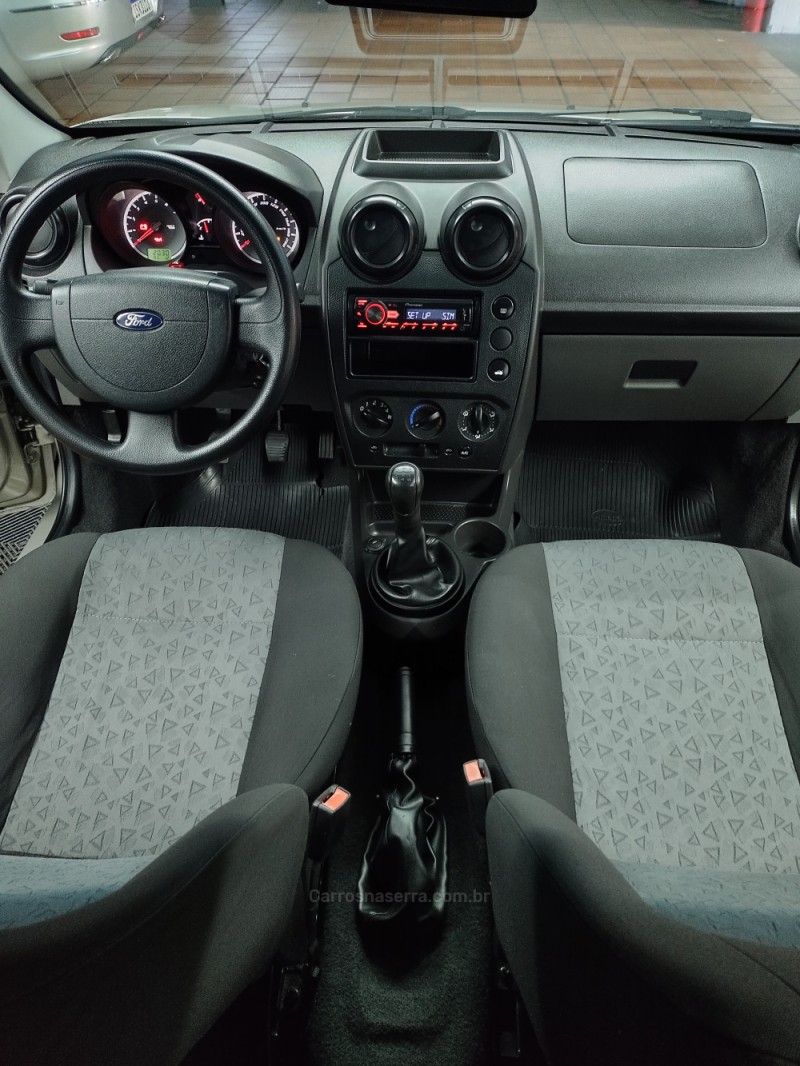 FIESTA 1.6 MPI SEDAN 8V FLEX 4P MANUAL - 2012 - CAXIAS DO SUL