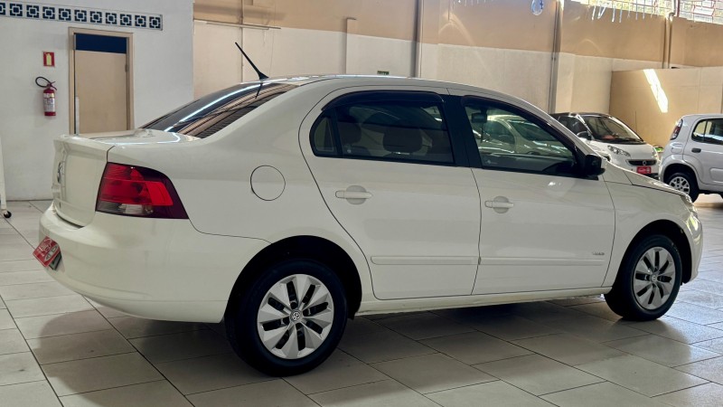 VOYAGE 1.0 MI CITY 8V FLEX 4P MANUAL - 2011 - ESTâNCIA VELHA