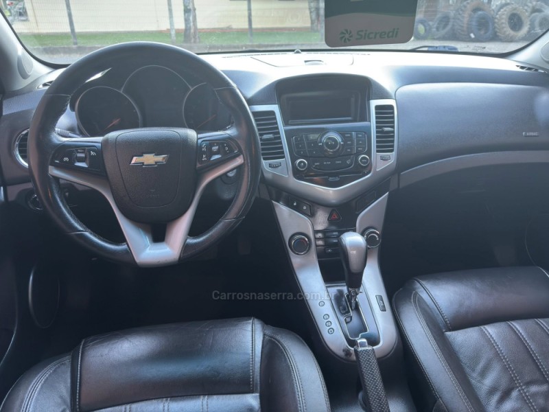 CRUZE 1.8 LT 16V FLEX 4P AUTOMÁTICO - 2013 - PICADA CAFé