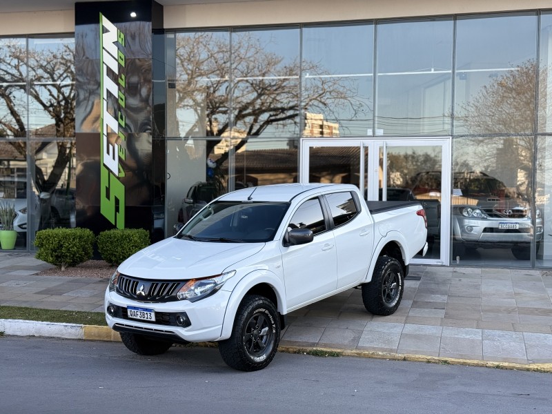 l200 triton 2.4 16v turbo diesel sport gls cd 4p 4x4 manual 2017 farroupilha
