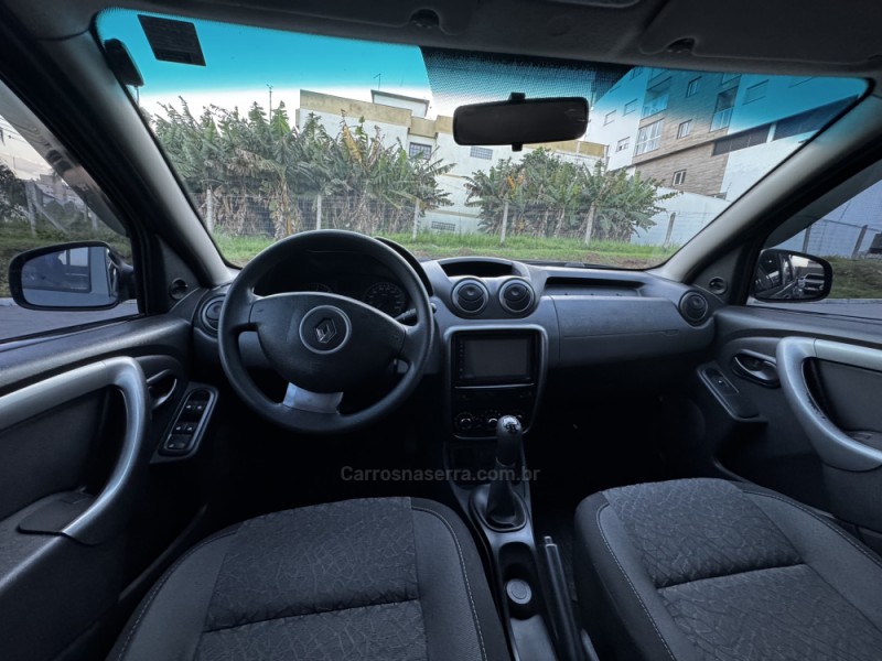 DUSTER 1.6 EXPRESSION 4X2 16V FLEX 4P MANUAL - 2013 - FELIZ