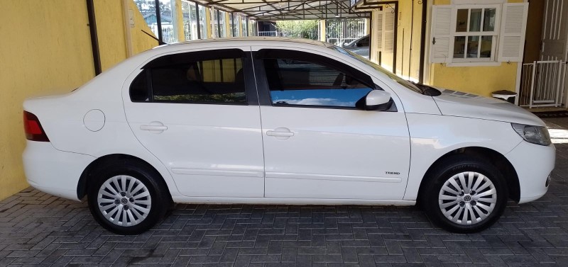 VOYAGE 1.0 MI CITY 8V FLEX 4P MANUAL - 2013 - CANELA