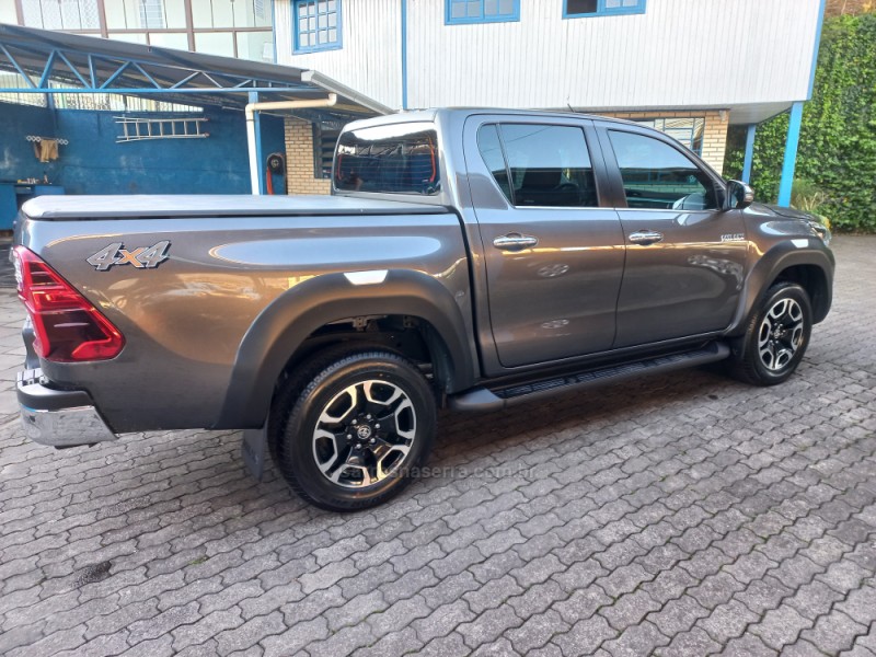 HILUX 2.8 SRX 4X4 CD 16V DIESEL 4P AUTOMÁTICO - 2023 - CAXIAS DO SUL