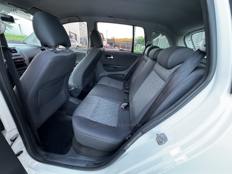 SPACEFOX 1.6 MI 8V FLEX 4P MANUAL - 2014 - FELIZ