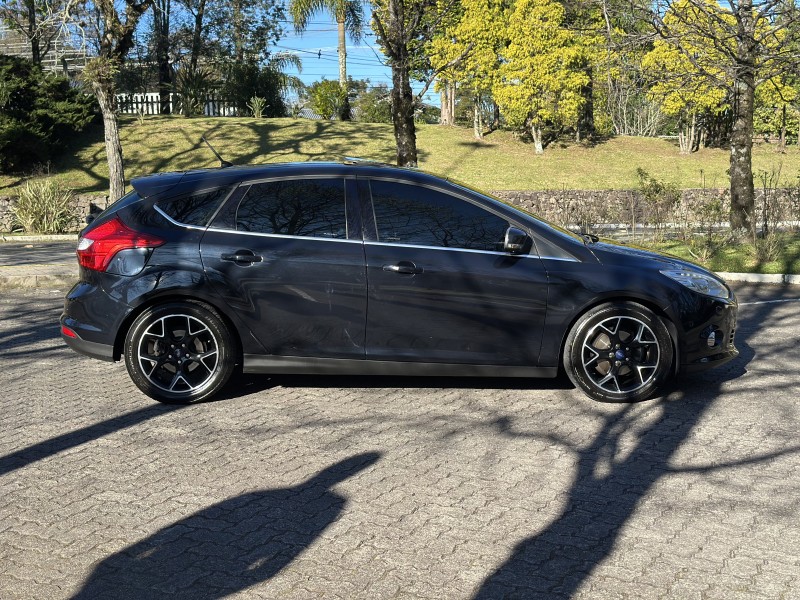 FOCUS 2.0 TITANIUM PLUS 16V FLEX 4P AUTOMÁTICO - 2015 - CAXIAS DO SUL