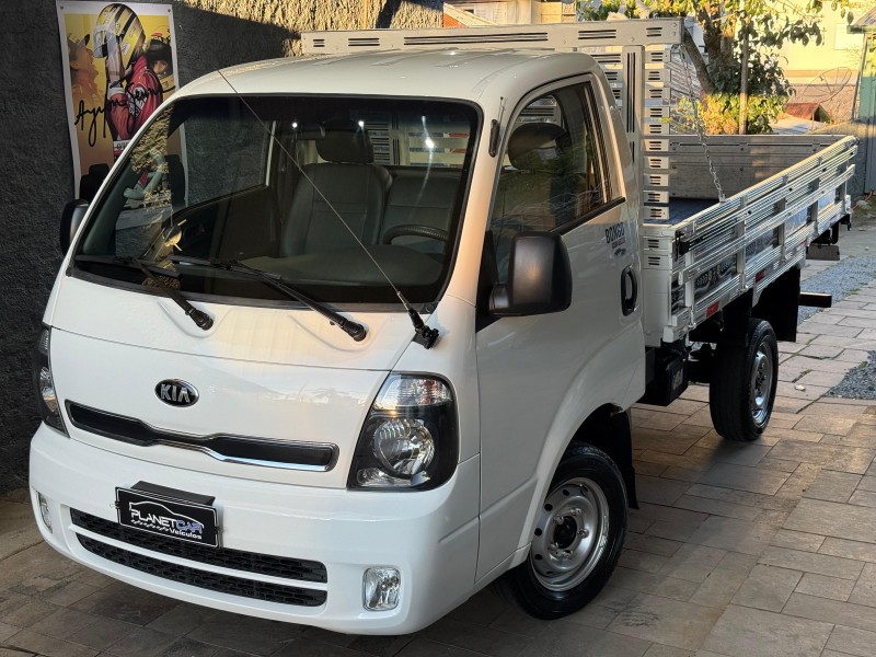 bongo 2.5 k 2500 4x2 cs turbo diesel 2p manual 2016 farroupilha