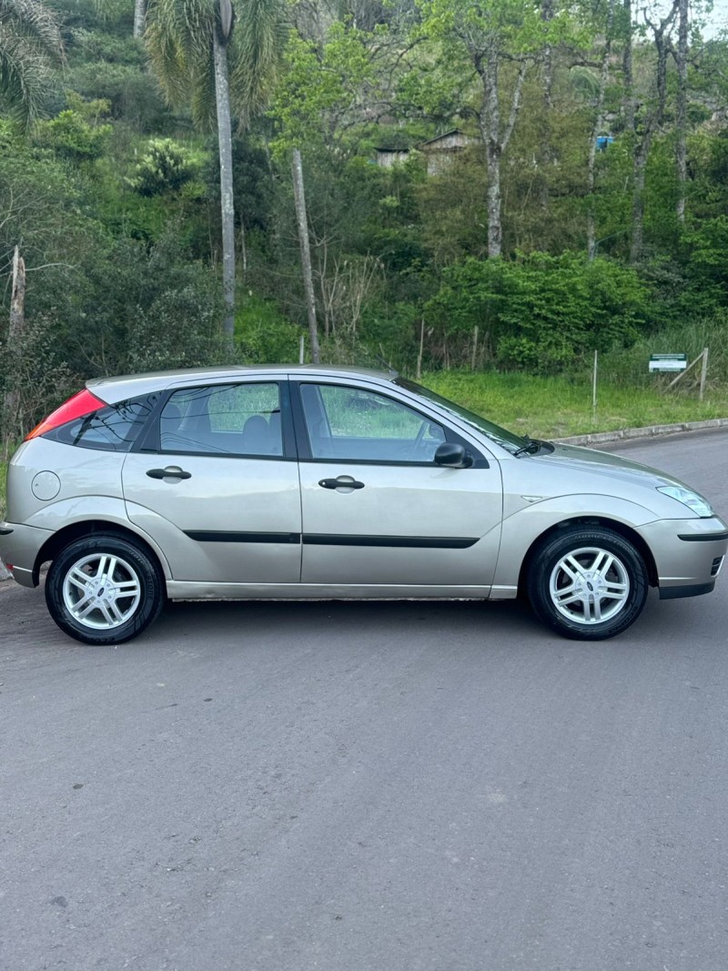 FOCUS 1.6 GL 8V FLEX 4P MANUAL - 2009 - BENTO GONçALVES