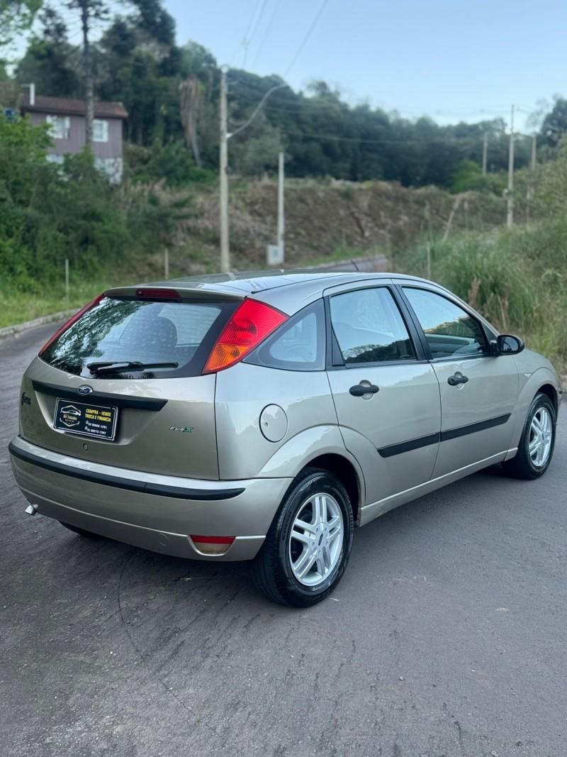 FOCUS 1.6 GL 8V FLEX 4P MANUAL - 2009 - BENTO GONçALVES
