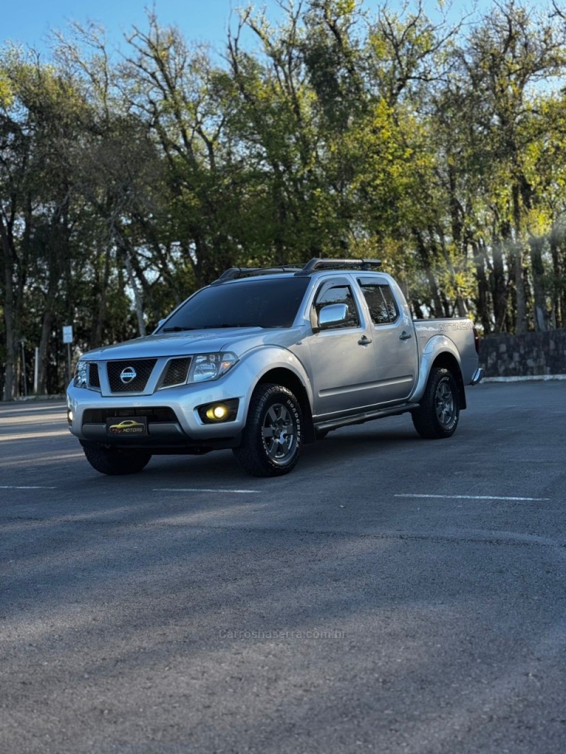 frontier 2.5 sv attack 4x4 cd turbo eletronic diesel 4p manual 2014 caxias do sul