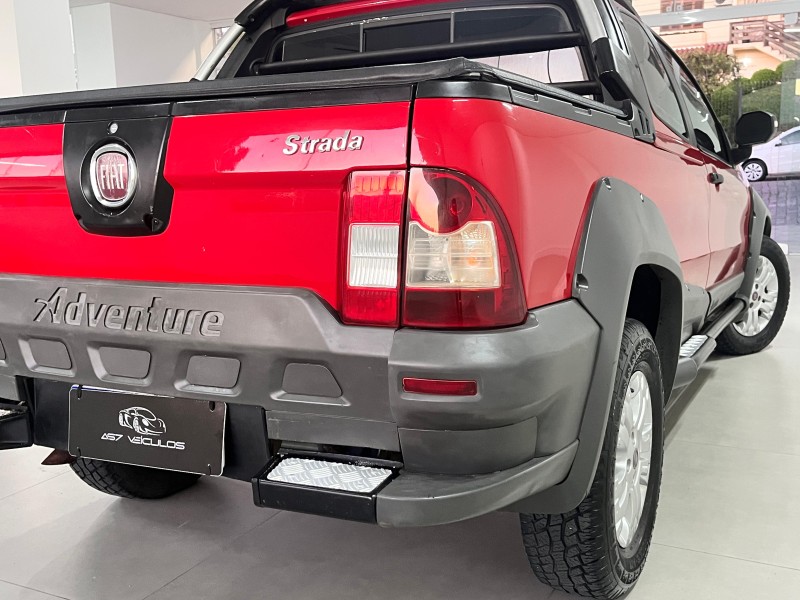 STRADA 1.8 MPI ADVENTURE LOCKER CD 8V FLEX 2P MANUAL - 2011 - BENTO GONçALVES