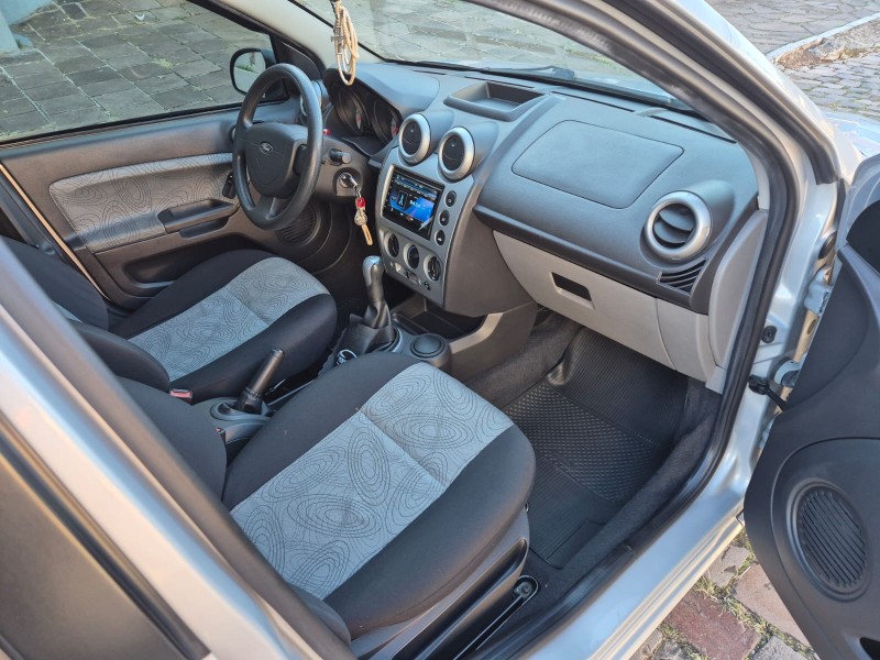 FIESTA 1.6 MPI SEDAN 8V FLEX 4P MANUAL - 2010 - CAXIAS DO SUL