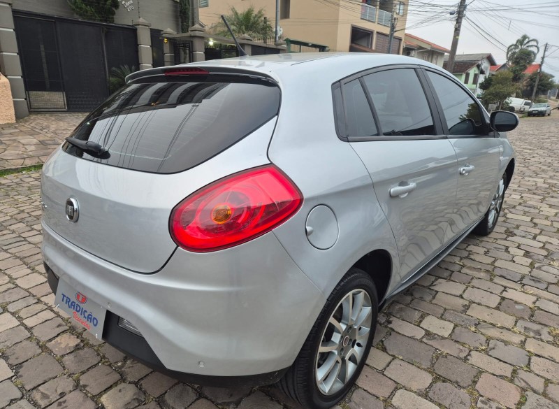 BRAVO 1.8 ESSENCE 16V FLEX 4P MANUAL - 2012 - CAXIAS DO SUL
