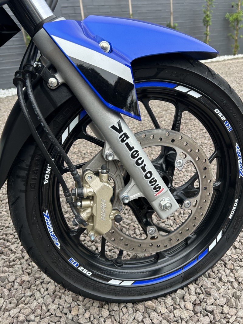 CB 250F TWISTER CBS - 2021 - CARAZINHO
